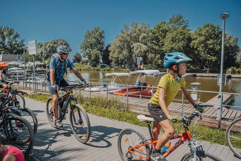 Křížem krážem okolo Baťova kanálu: vyrazte za letním dobrodružstvím!